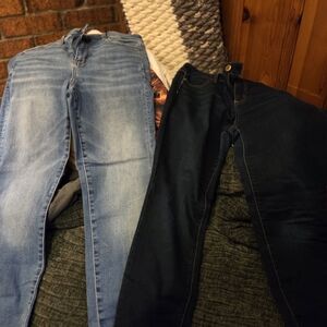 American Eagle Outfitters Light Blue and Dark Blue Jeans